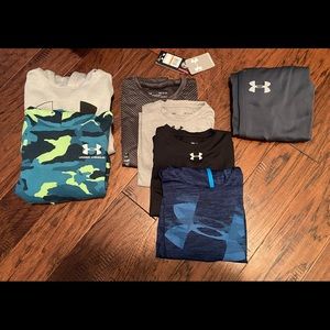 Lot of boys XS/S Under Armour clothes.
